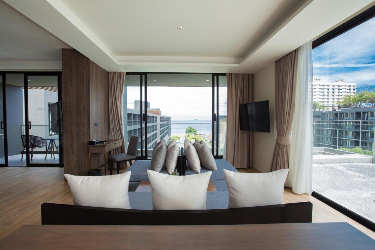 Ana Anan Resort & Villas Pattaya Na Chom Thian Exterior photo A suite at the hotel