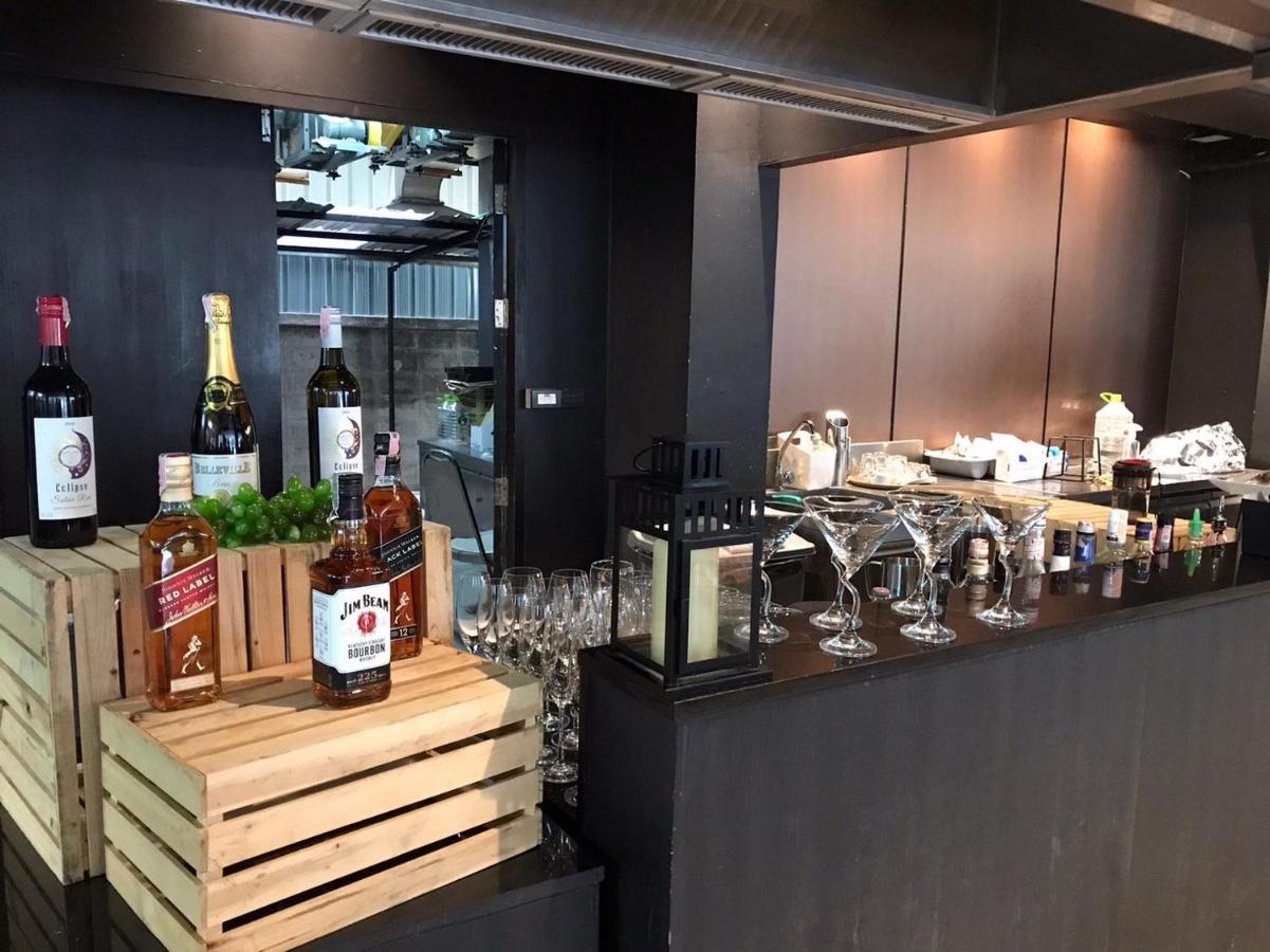 Ana Anan Resort & Villas Pattaya Na Chom Thian Exterior photo The bar at the lounge