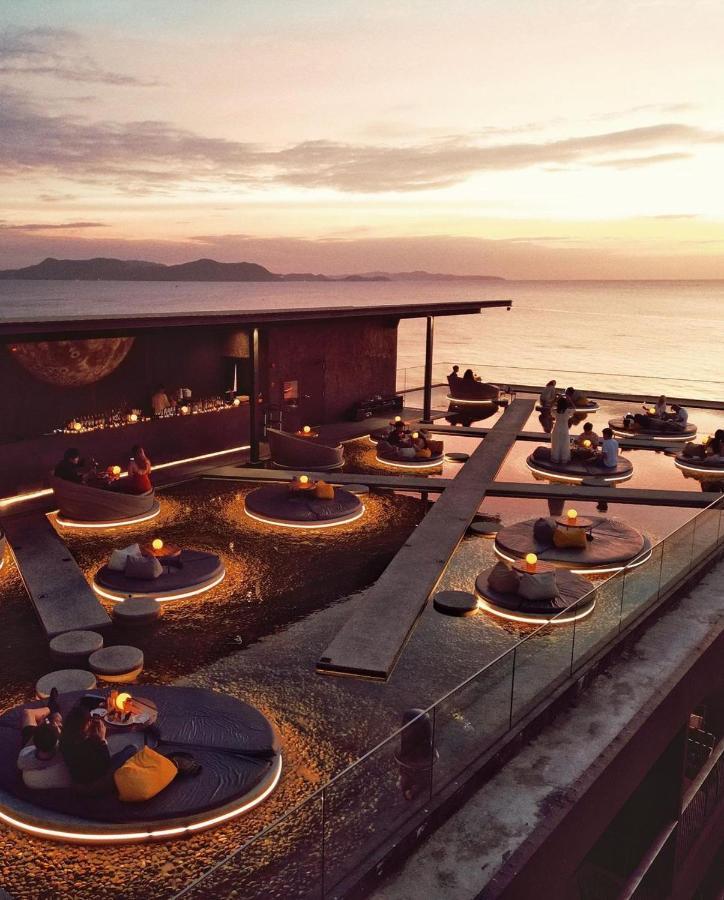 Ana Anan Resort & Villas Pattaya Na Chom Thian Exterior photo The Deck at the Cape