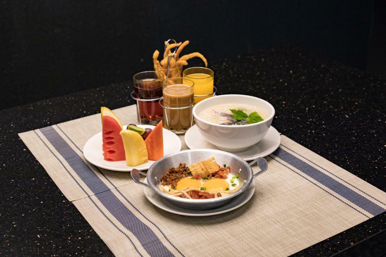 Ana Anan Resort & Villas Pattaya Na Chom Thian Exterior photo A typical breakfast at a hotel
