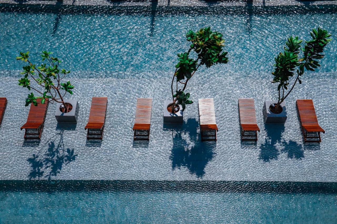 Ana Anan Resort & Villas Pattaya Na Chom Thian Exterior photo The pool at the hotel